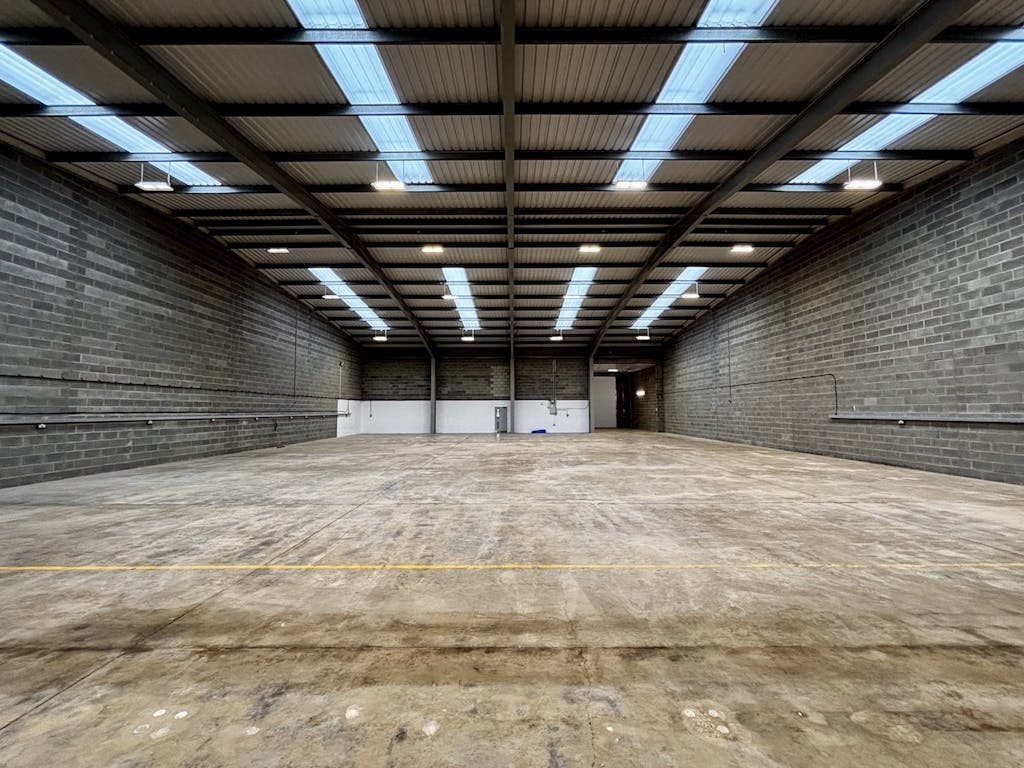 S2 Cherrycourt Way Leighton Buzzard Warehouse intenal