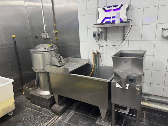 Fully Fitted Immaculate Fish & Chip Shop Takeaway, 48 Thornton Road, Lanark For Sale - IMG_9988.jpg