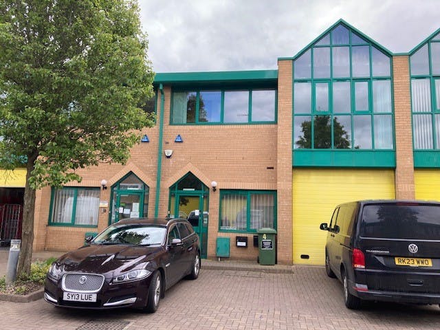 1st Fl. Office, 4 Brickfields Industrial Park, Bracknell, Offices To Let - 4 Brickfields external.jpg