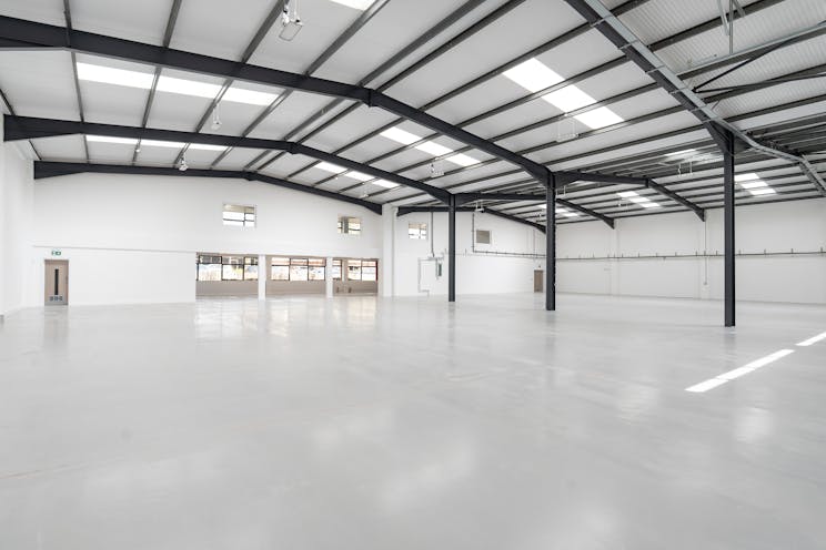 Units 57/58 Suttons Business Park, Reading, Industrial / Warehouse To Let - IW220425CA092.jpg