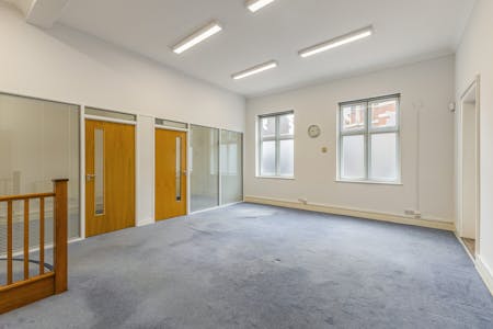 1-2 Broadway Court, Chesham, Office To Let / For Sale - 108313_1 Broadway Court High Street  (20).jpg