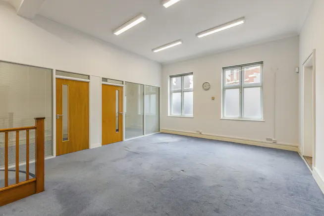 1-2 Broadway Court, Chesham, Offices To Let / For Sale - 108313_1 Broadway Court High Street  (20).jpg