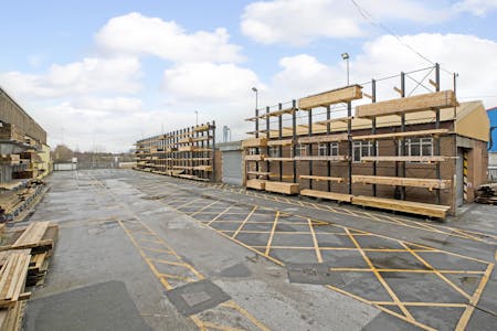 Pontefract Road, Leeds, Industrial To Let - IMG_5167.jpg