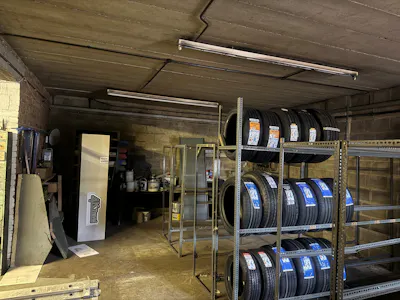 Showroom facility, 10 High Street,, Wroughton, Industrial / Warehouse To Let - 6.jpg