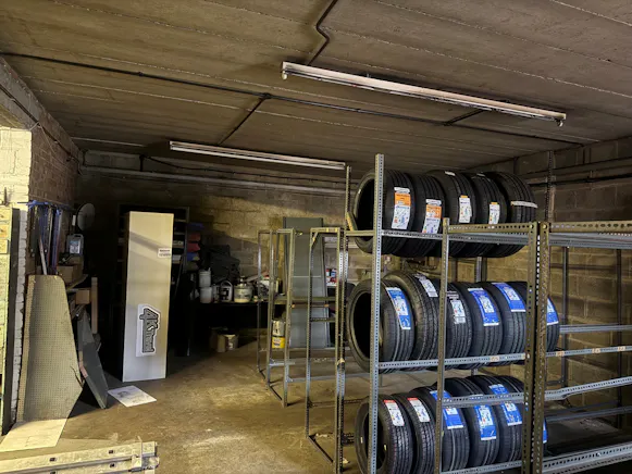Showroom facility, 10 High Street,, Wroughton, Industrial To Let - 6.jpg
