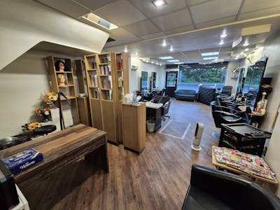 521 Buxton Road, Stockport, Retail To Let - 20260107_092313.jpg