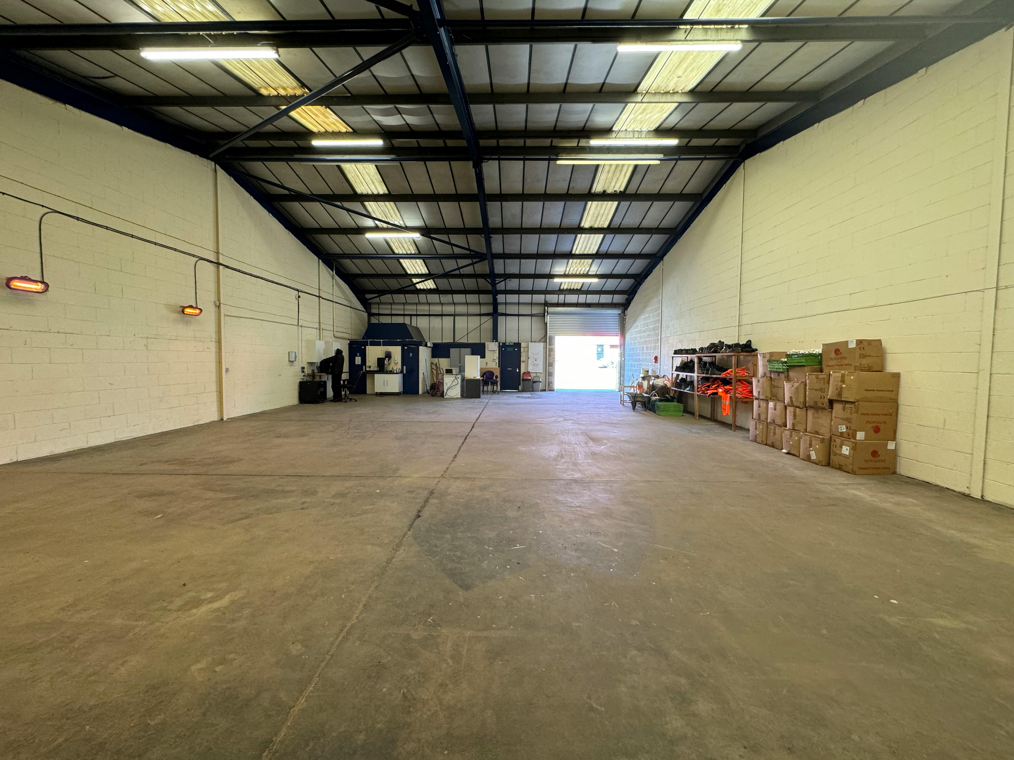 Industrial Unit in Worksop - photo 2