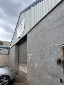 Unit 10, Leeds, Industrial To Let - IMG_7162.JPG