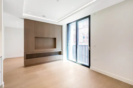 Brooke Street, London, Residential Flat To Let - Studio Living Space