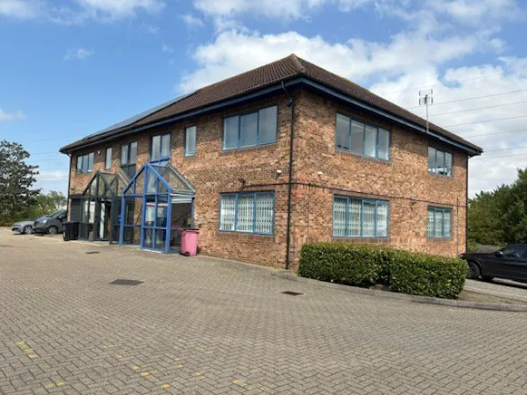 1 Whitehall Estate, Harlow, Offices For Sale - Pic 004.jpg