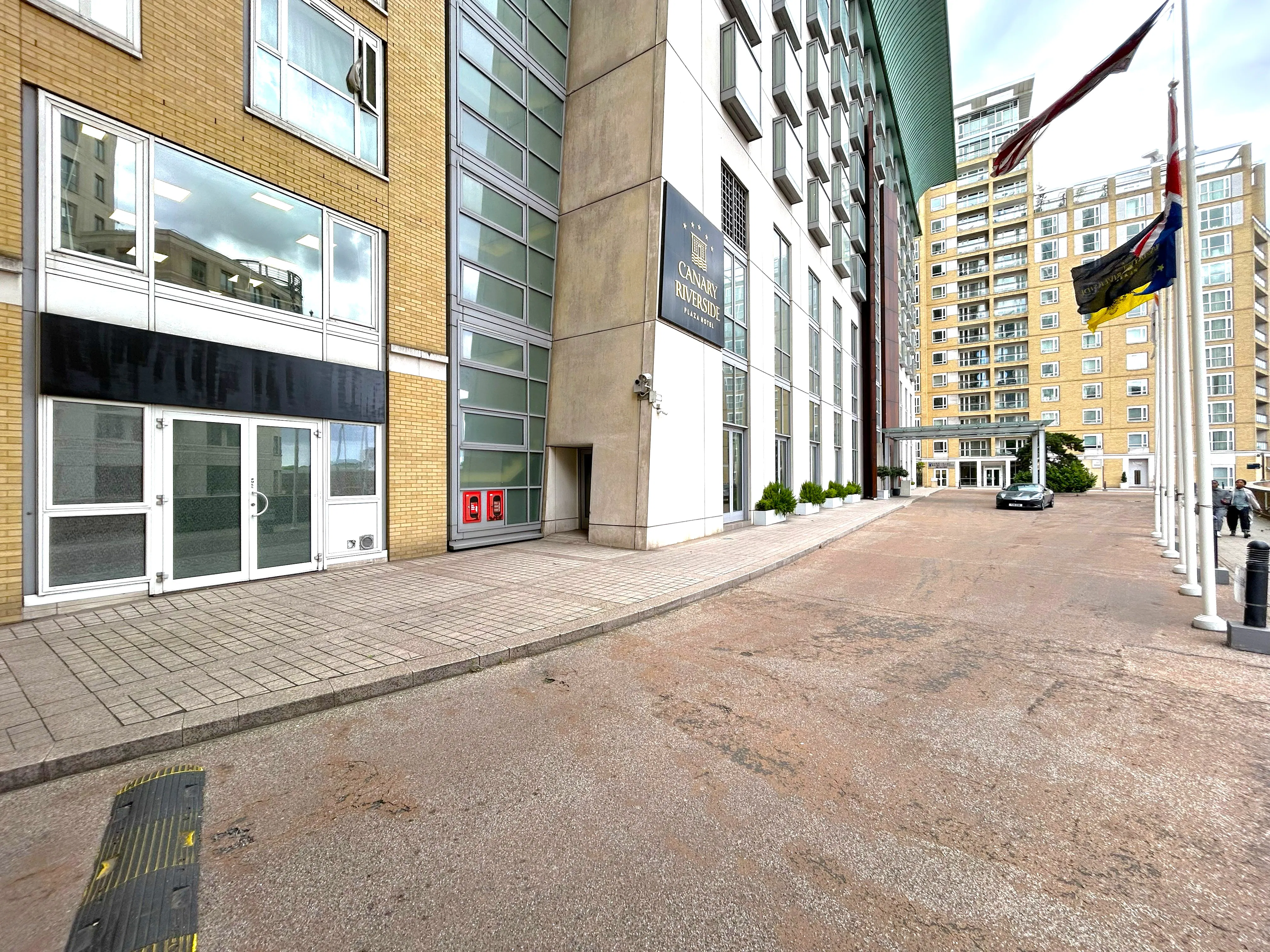 49 Westferry Circus, London, Retail To Let - Exterior 1.jpg - More details and enquiries about this property