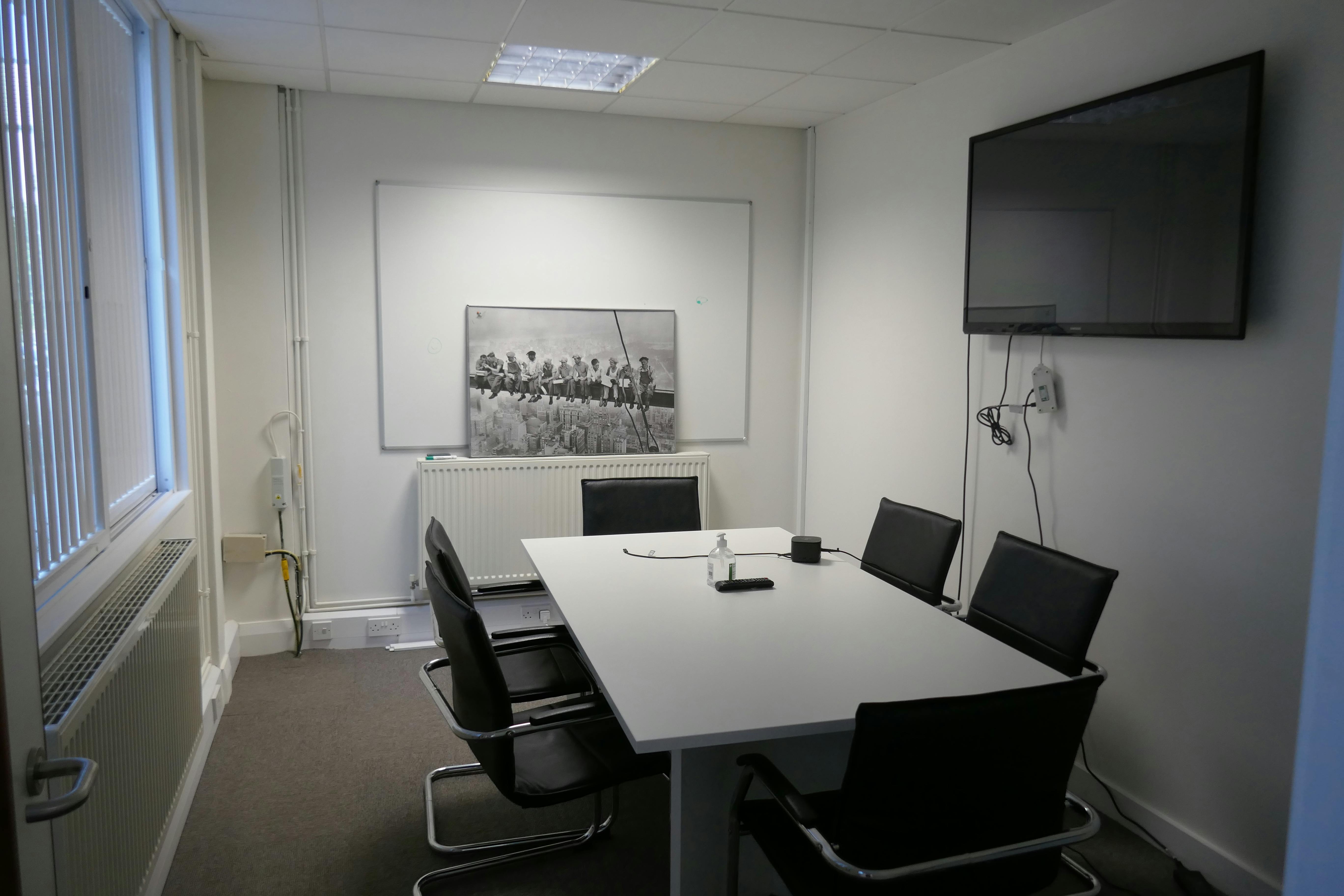 Unit 3 RO24, Harlow, Offices To Let - P1050791.JPG