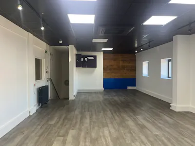 Unit 2 Oakhurst Business Park, Southwater, Industrial / Warehouse To Let - WEB IMG_1517.JPG