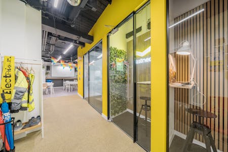 3 Bath Place, London, Office To Let - 131219166859c931f2fbe.jpg