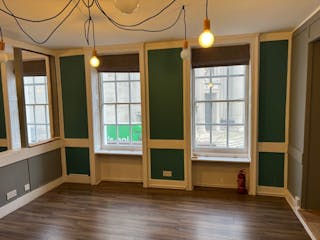 37 Great Queen Street, London, Offices To Let - Front offices