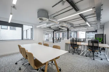 Holyer House, London, Offices To Let - holyer house 4497 office2.jpg