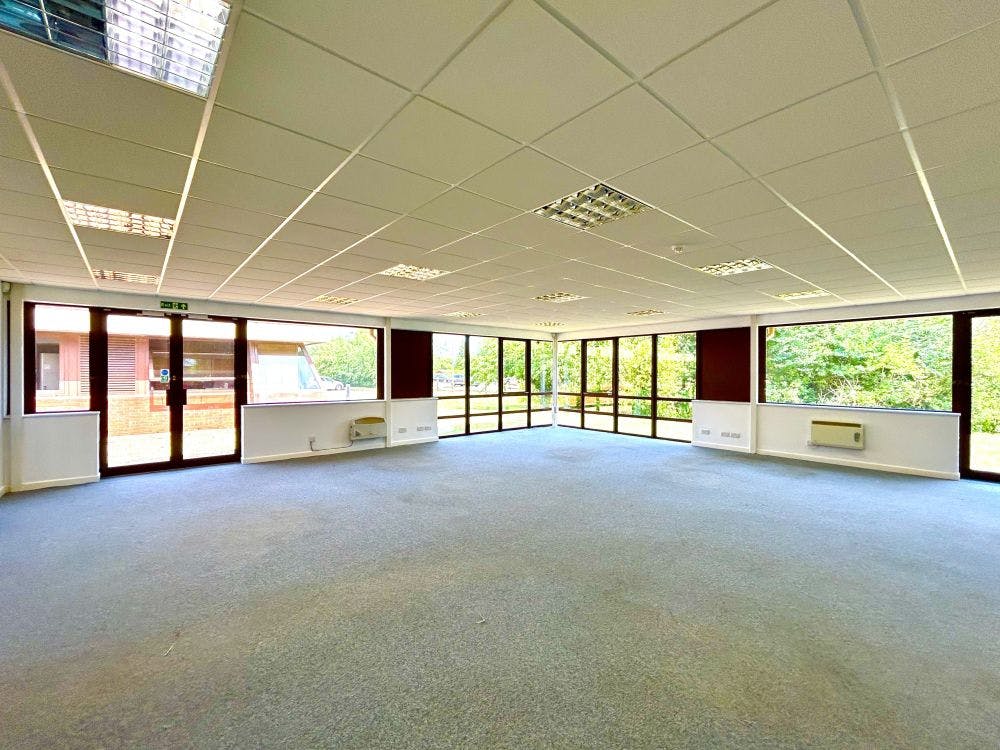 Former Innoval Technology Building, Banbury, Office / Other To Let - IMG_7815.jpg
