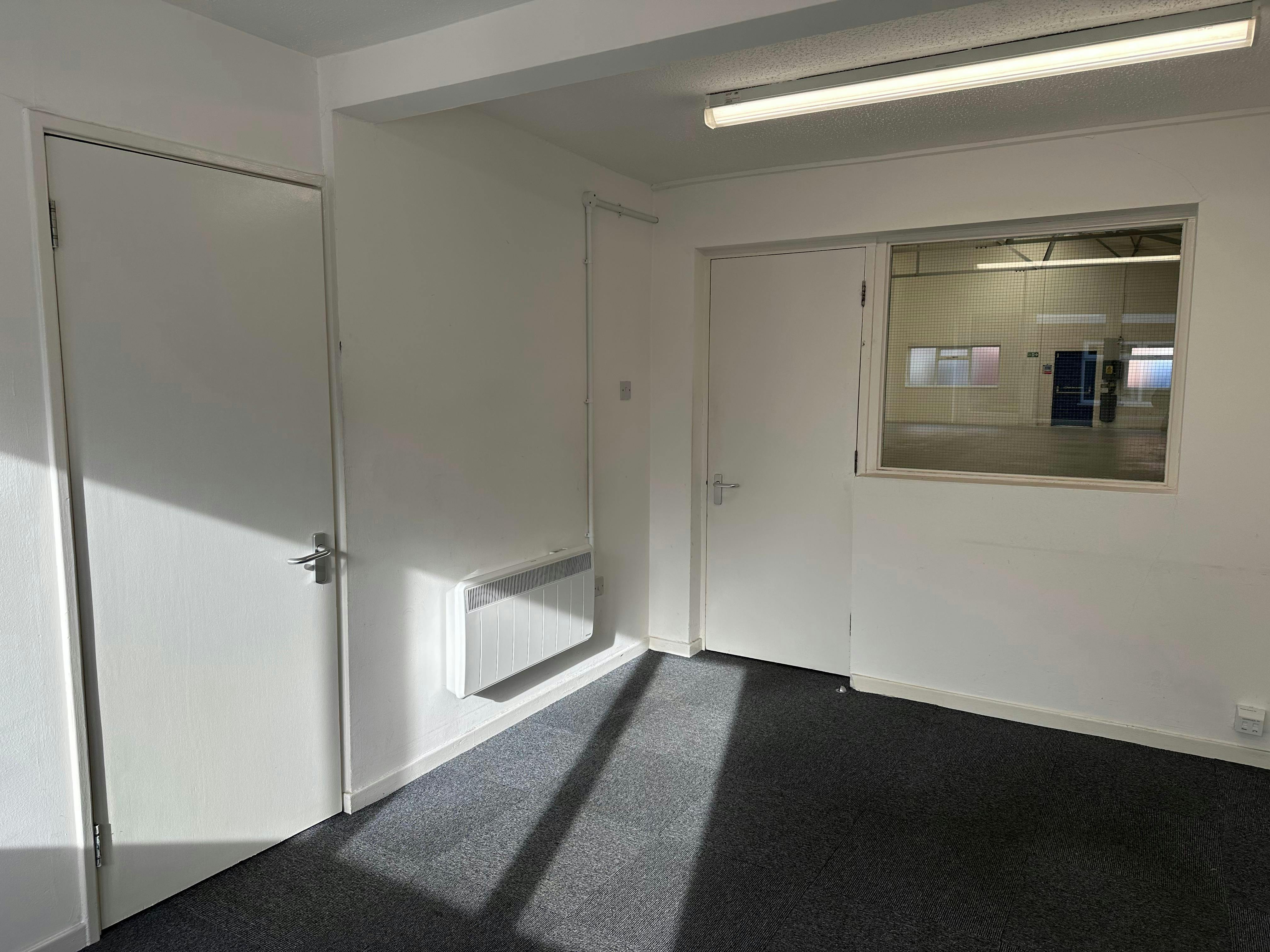 Industrial Unit in Birmingham - photo 3