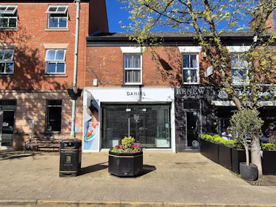 42 London Road, Alderley Edge, Office / Retail To Let - 20260424_104257.jpg