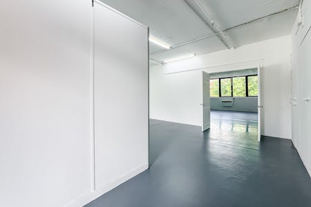 Unit 35 Regent Studios, 8 Andrews Road, London, Industrial To Let - TT Gasp  Low Res 1.jpg