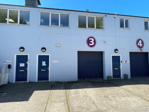 Unit 3 Avondale Business Centre, Fleet, Warehouse & Industrial To Let - IMG_4710.jpg