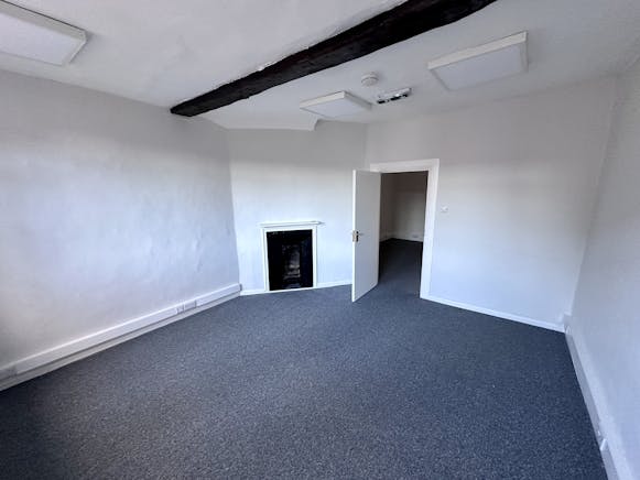 1st and 2nd floor Offices, 103 High Street, Thame, Office To Let - IMG_0101.jpeg