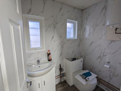 159 St. Albans Road, Watford, Retail To Let - PXL_20251202_135428180.jpg