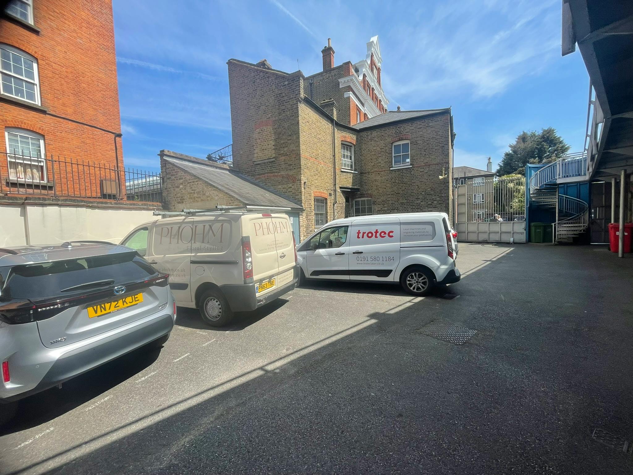 Industrial Unit in London - photo 4