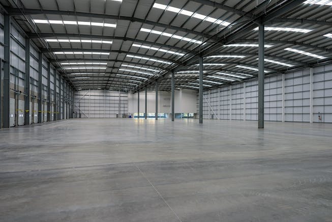 Vision90, Woodside Industrial Estate, Humphrys Road, Dunstable, Industrial To Let - Vision 90 Warehouse Internal 3.jpg