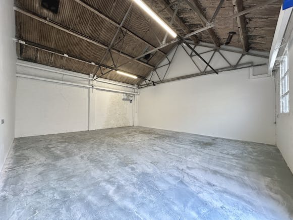 Unit 21A(iii) Britannia Estate, Luton, Industrial To Let - 3.jpg