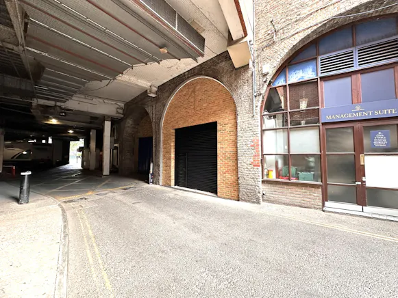 Unit 6 Goswell Hill, Windsor, Leisure / Offices / Retail To Let - IMG_5521.JPEG
