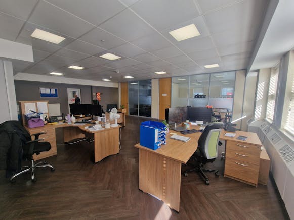 17 Priestley Road, Basingstoke, Industrial For Sale - 20260225_132144.jpg