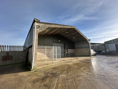 Industrial Unit, Worminghall, Industrial To Let - IMG_0531.jpeg