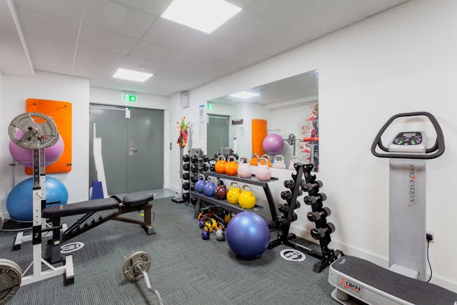 Building 329, Bracknell, Offices To Let - 329 Gym_2130.jpg