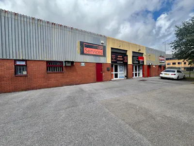 Unit 2, Parklands Industrial Estate,, Cardiff, Industrial To Let - IMG_8572.jpeg