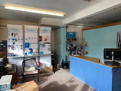 Ground Floor Shop Unit, 67 Whitchurch Road, Shrewsbury, Retail To Let - PHOTO20230330094928 6.jpg