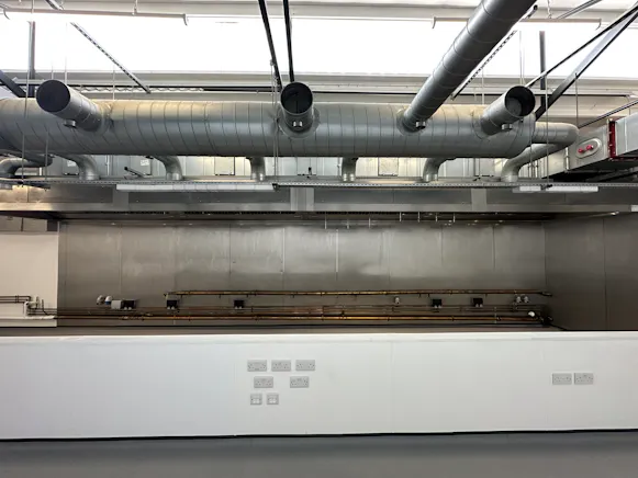 Unit 19 Zennor Trade Park, Balham, Industrial To Let - 20260527_155719655_iOS.jpg