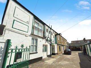 Unit 20, Leighcliff Buildings, Leigh-on-Sea, Leisure / Office To Let - cd38d70bWhatsApp 20Image 2020250808 20at 20160558_a770bbcf.jpg