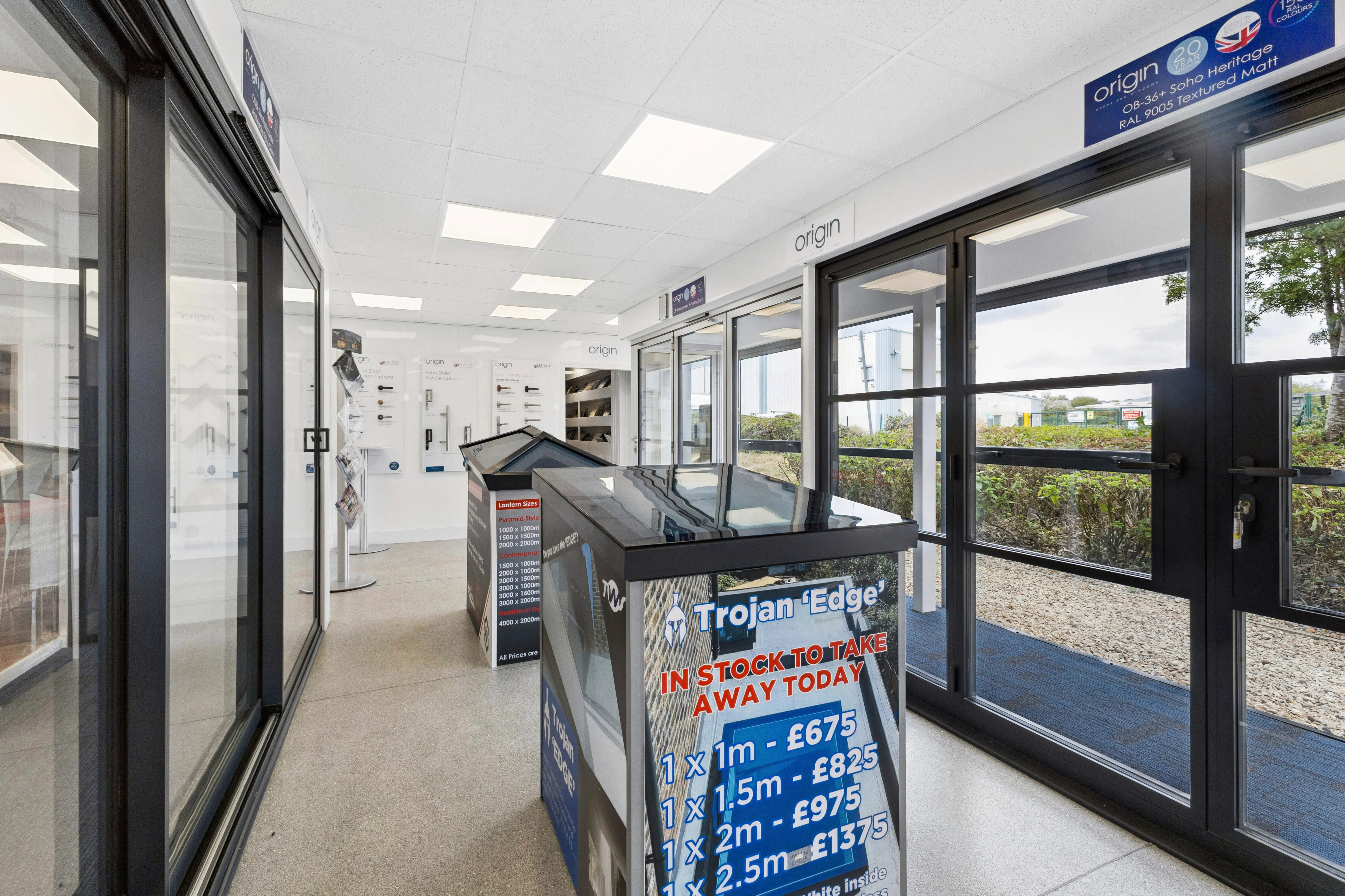 Unit 17, Aylesbury, Industrial / Industrial For Sale - 112514_17 Anglo Business Park(6).jpg