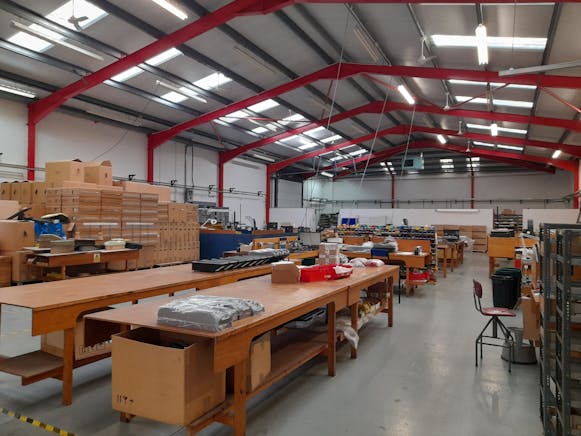 Unit 6 Rutherford Road, Basingstoke, Industrial / Warehouse To Let / For Sale - 20251028_143252.jpg