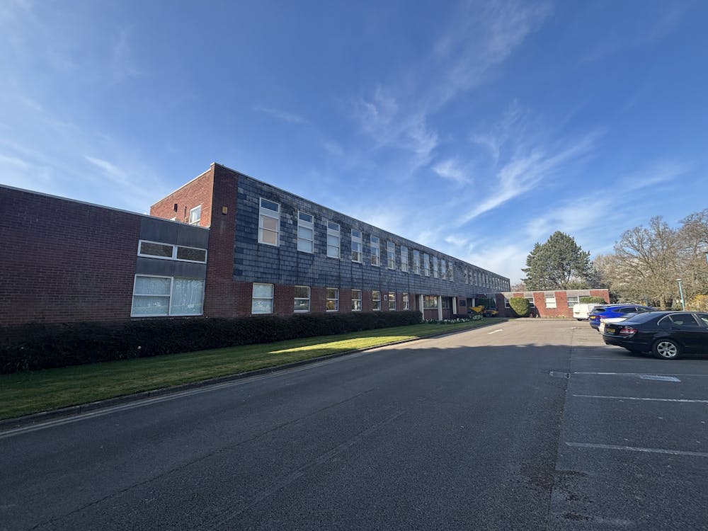 Brookside House - Business Centre