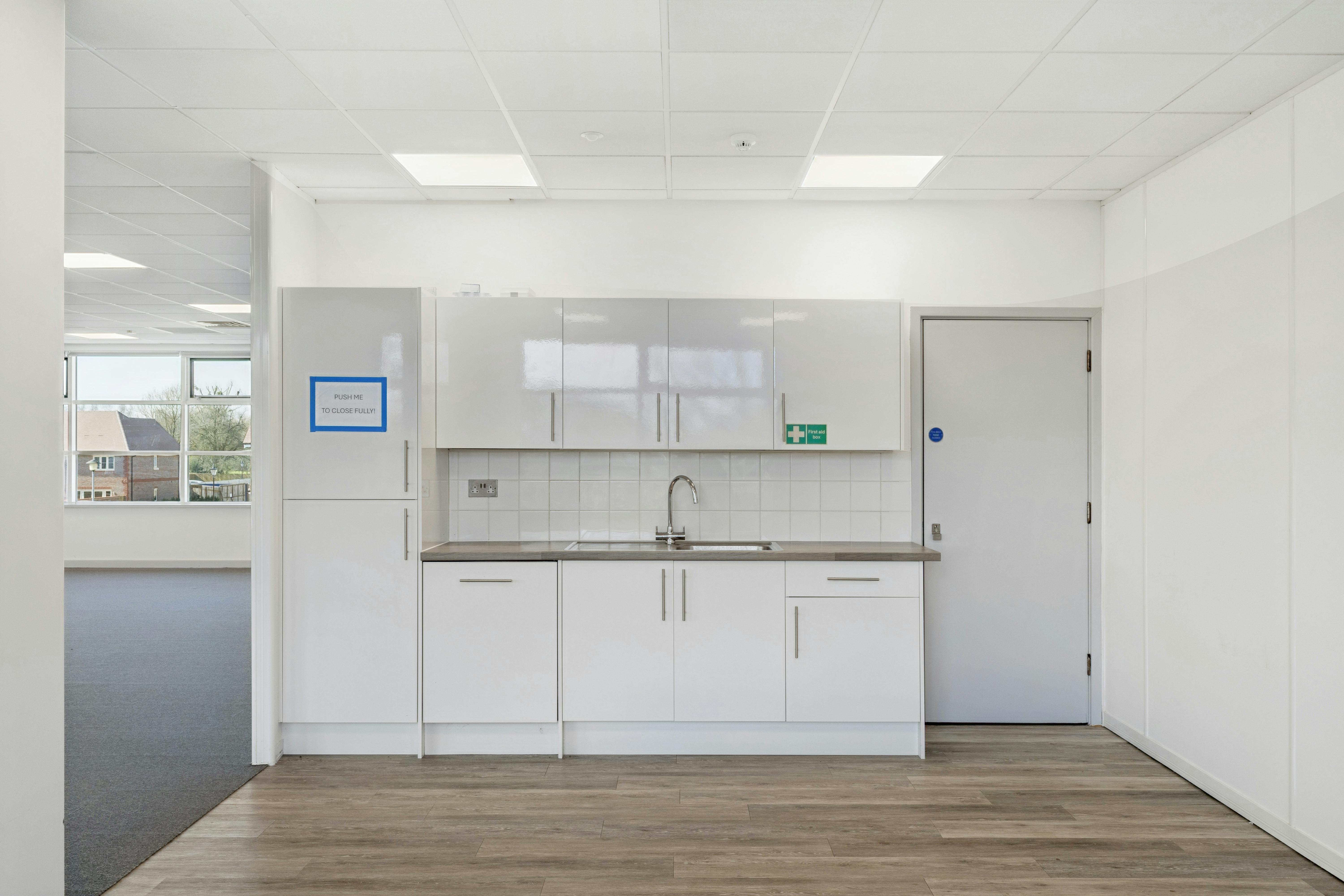 Beechwood, Maidenhead, Offices To Let - 105441_Beechwood Suite 4 Grove Park Industrial Estate Wal(17).jpg