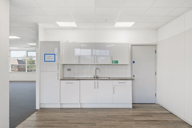 Beechwood, Maidenhead, Offices To Let - 105441_Beechwood Suite 4 Grove Park Industrial Estate Wal(17).jpg