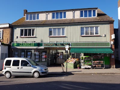 Shop 4 Berry's Arcade, Rayleigh, Retail To Let - 20190128_132229.jpg
