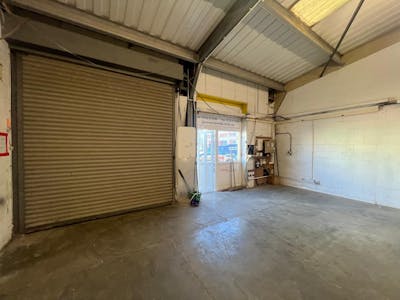 7 Brookside Centre, Southend-On-Sea, Industrial To Let - 80d9d959a5ac40b98b7b8342184694f0.jpg