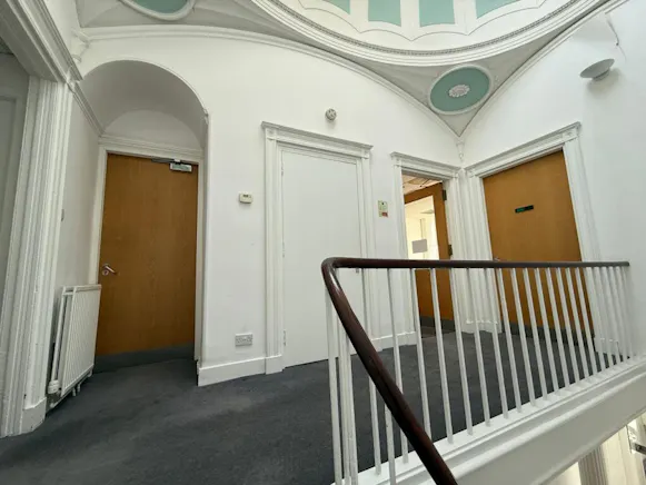 13 Glasgow Road, Paisley, Offices To Let - 1st Floor Landing.jpeg