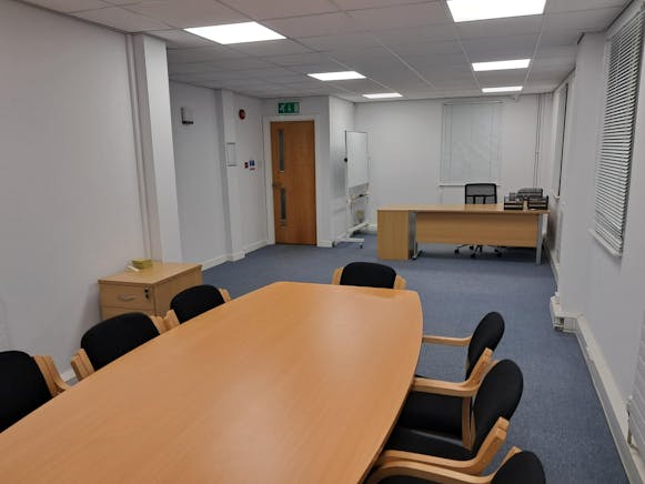 Unit 1, Wellington Business Park, Crowthorne, Offices To Let - 1000001358.jpg
