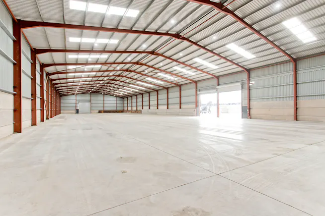 Overtown Road, Newmains To Let - Warehouse (2).jpg