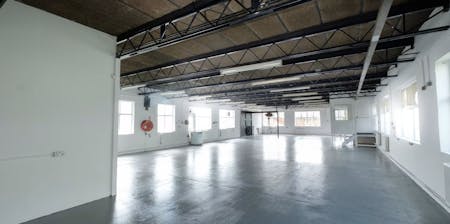 Unit 2 Hill Farm, Unit 2, Watford, Industrial / Office / Warehouse To Let - Unit 2 Warehouse Upstairs 2 .png