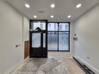 16 Great Underbank, Stockport, Retail To Let - 20251216_140806.jpg